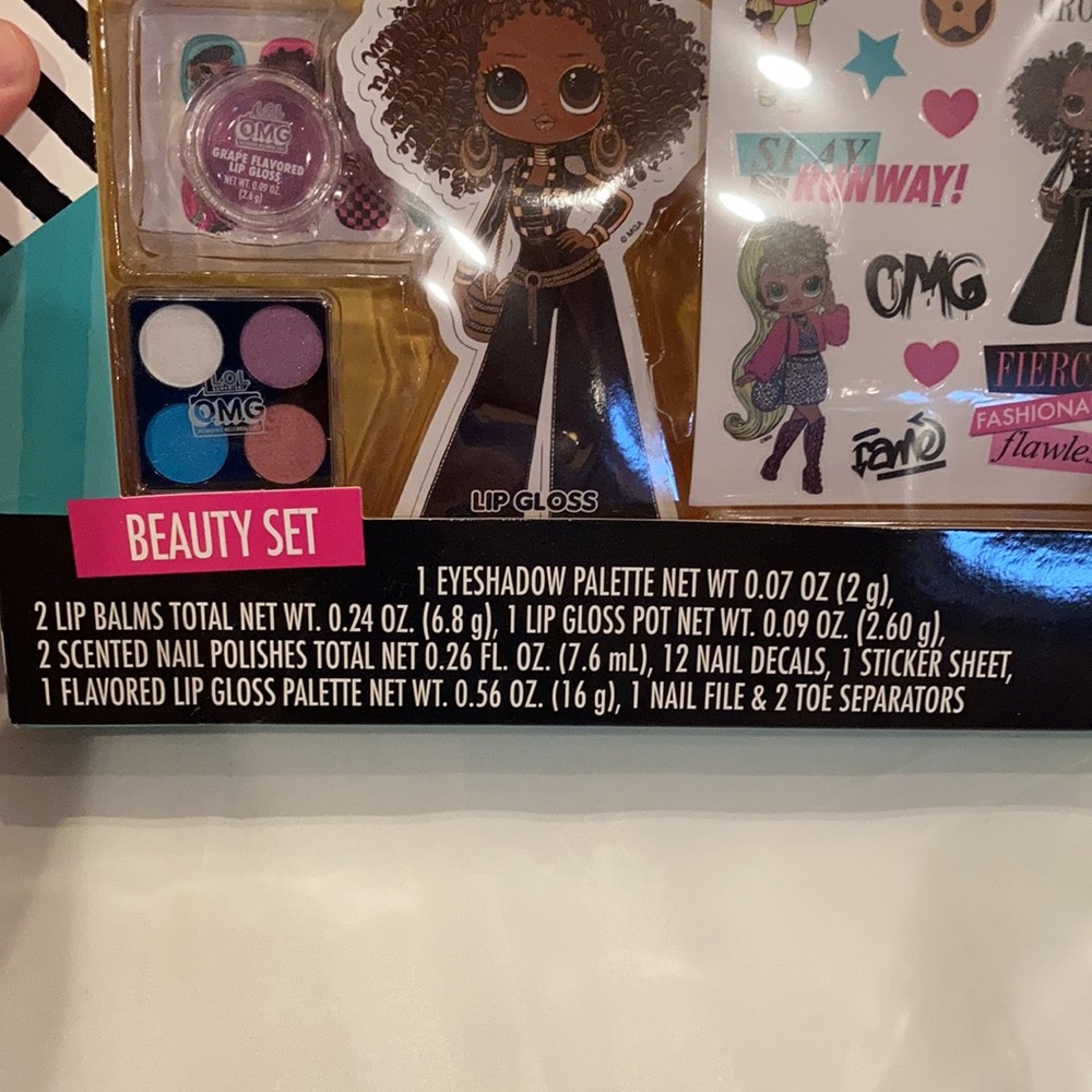L.O.L. Surprise! Doll Beauty Set New in Box (box wear)   OMG POC Black Brown LOL - Picture 2 of 9